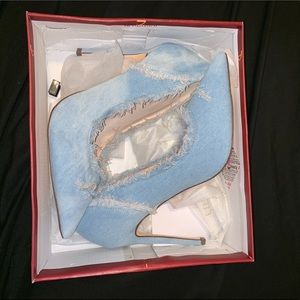Light Denim Frayed Pointy Toe Pumps